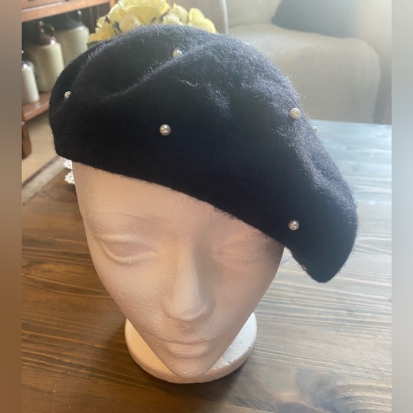 ZARA Beret WOOL KNIT Black PEARL
Beads RHINESTONE BEJEWELLED Hat - Picture 2 of 7